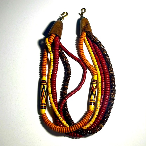 Vintage 5 Strand Tribal Necklace Made of Burgundy and Brown Painted Exotic Woods - Picture 3 of 4